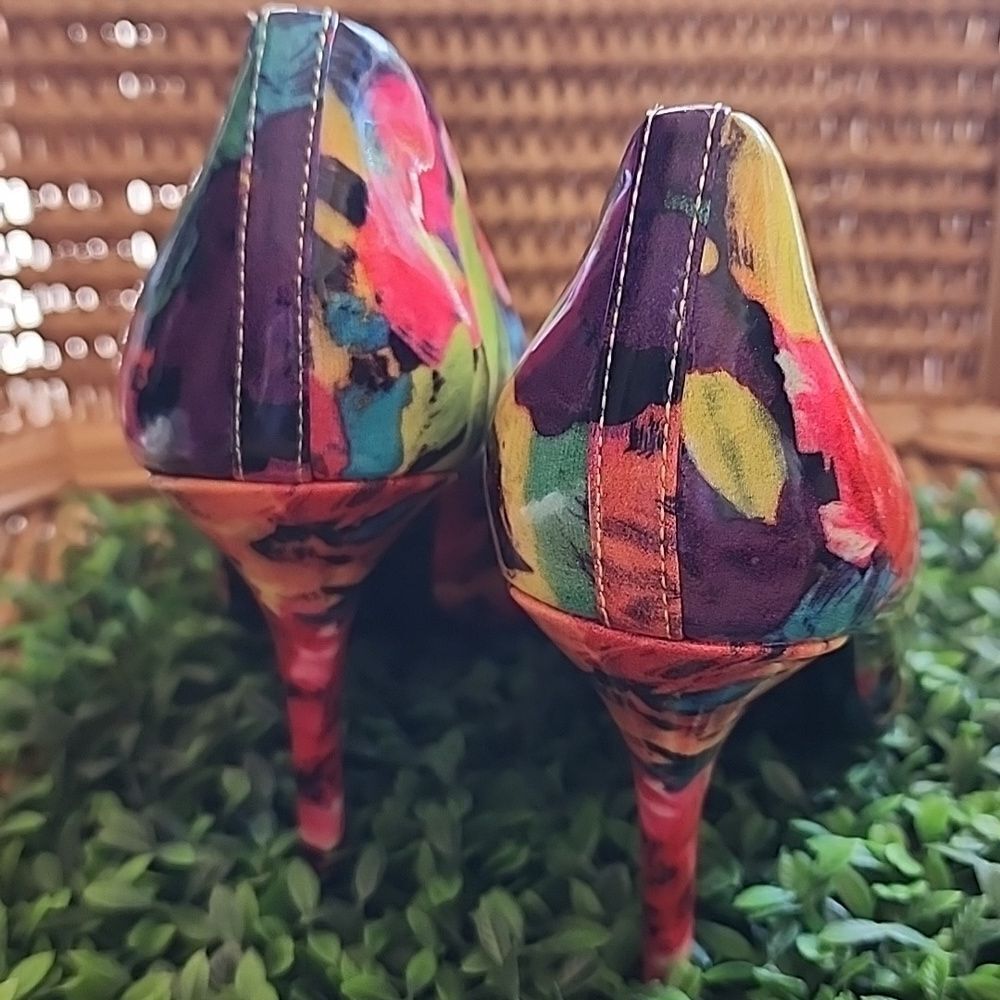 Steve Madden Gallery 6.5 Floral  4 1/2" Heels - Picture 15 of 17